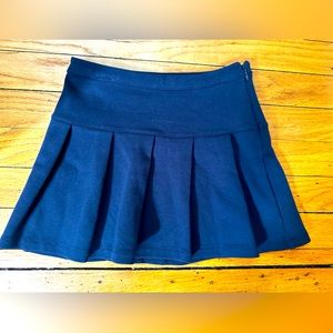 Like New GAP skirt navy size S (6/7)